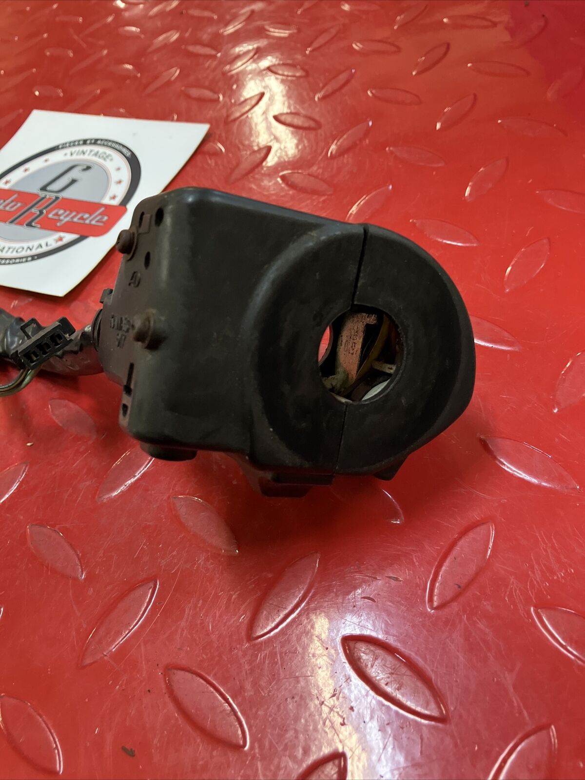 Kawasaki VN750 1986 Vulcan 750 left handle turn signal light switch control