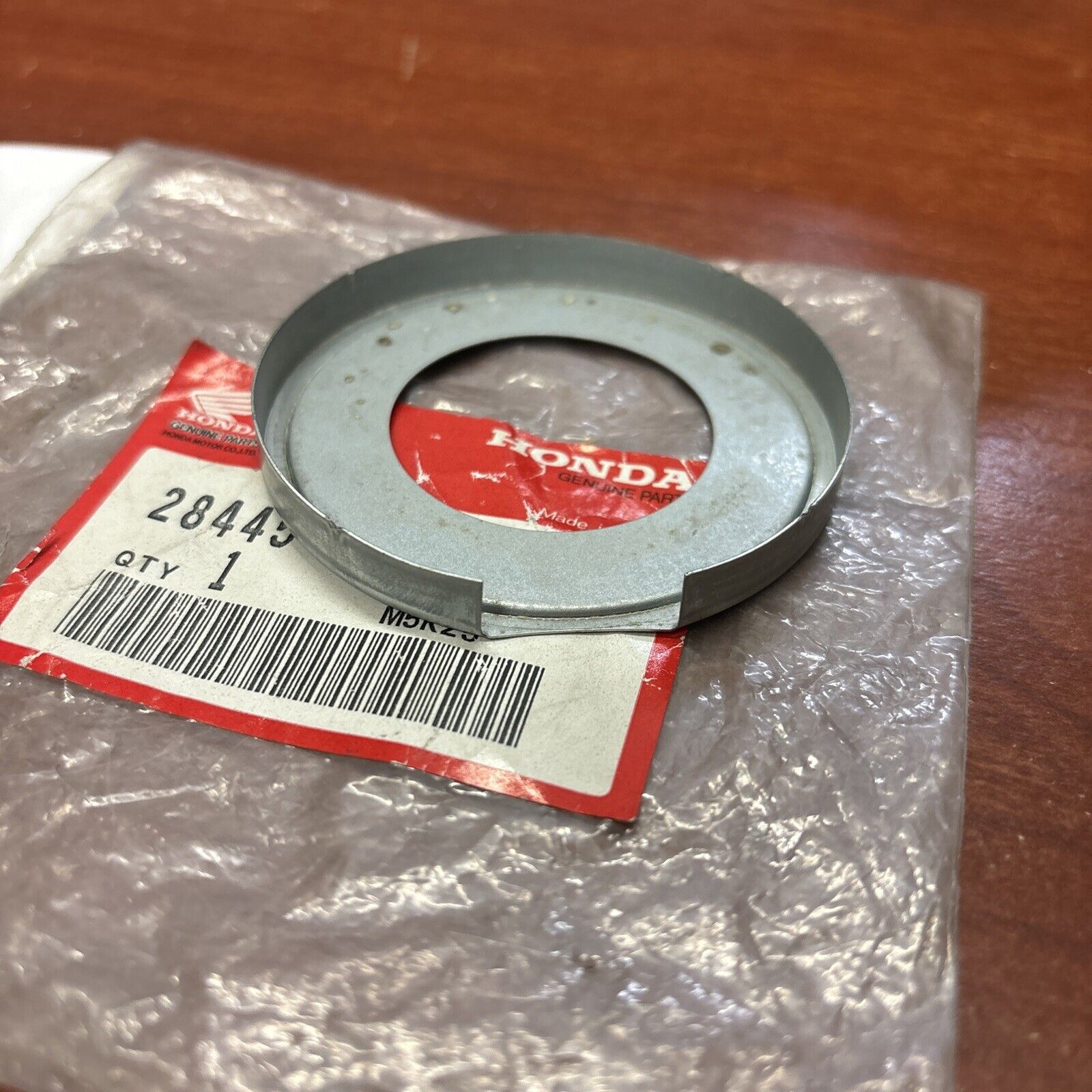 NOS Honda GXV270 K1 GXV610 SPRING HOLDER 13111-GC7-000 H167