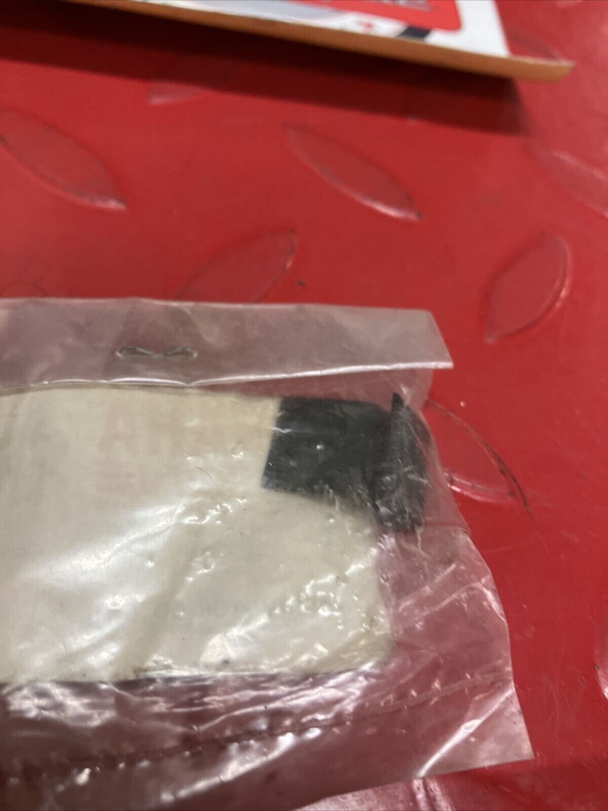 NOS YAMAHA CLIP 90468-05094-00 Y62