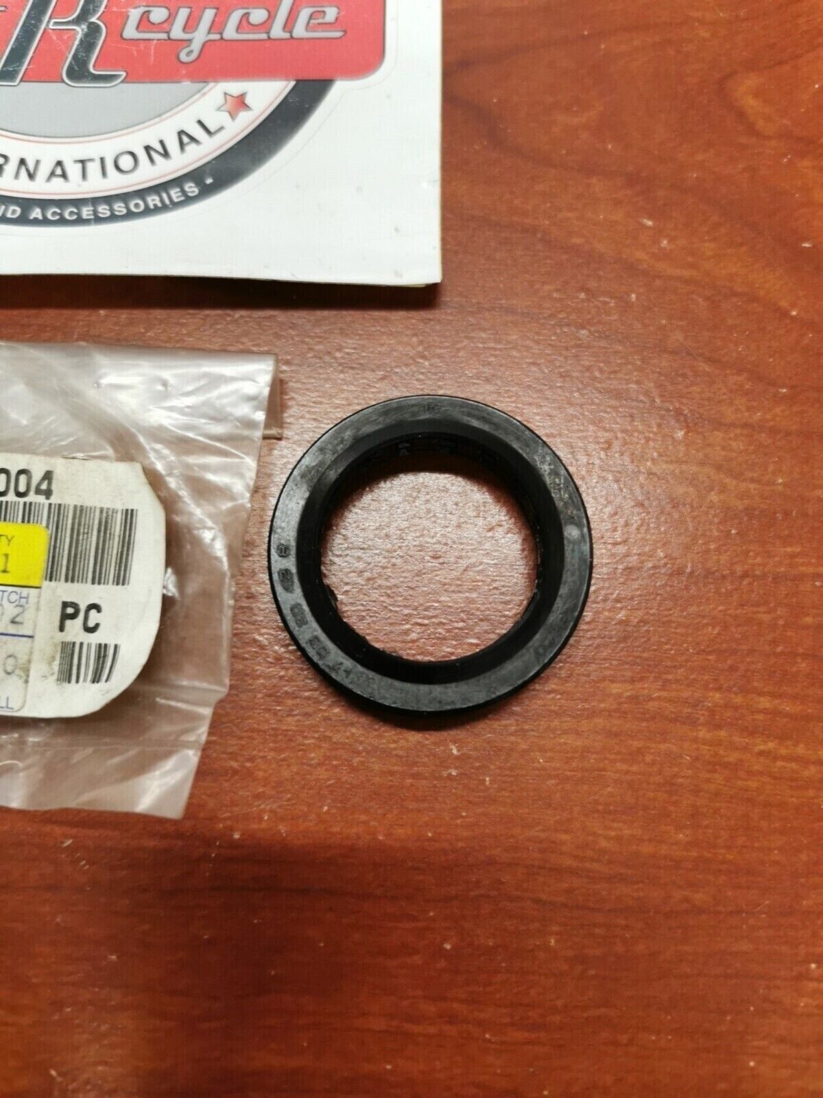 NOS Yamaha XV17 XV19 TTR90 XVS13 XVS95 PW80 XV1600 OIL SEAL 93106-30004-00 Y99