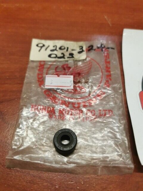 NEW NOS Honda CB125 CB250 MB50 MTX125 NS50 OIL SEAL 6.5X14.5X7 91201-324-023 H99