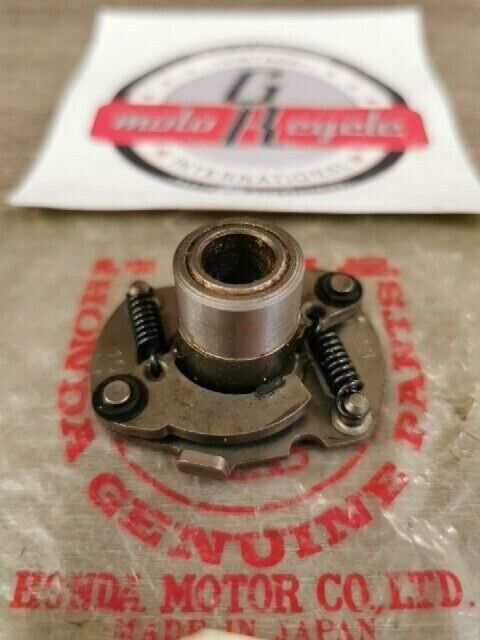NOS HONDA CB125S CL100S CB100 SL100 ADVANCER ASSY SPARK 30220-107-154 H81