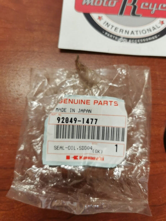 NOS Kawasaki KLF300 KLF400 KVF400 KVF300 OIL SEAL 92049-1477 K27
