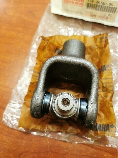 NOS Yamaha YFM350 REAR CROSS JOINT 1YW-46180-00-00 SUB. 1YW-46180-02-00 Y102