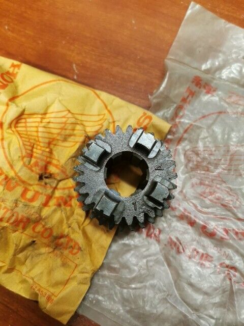 NOS Honda SL350K MAINSHAFT SHIFTER GEAR 25T 30T 23451-312-030 H80