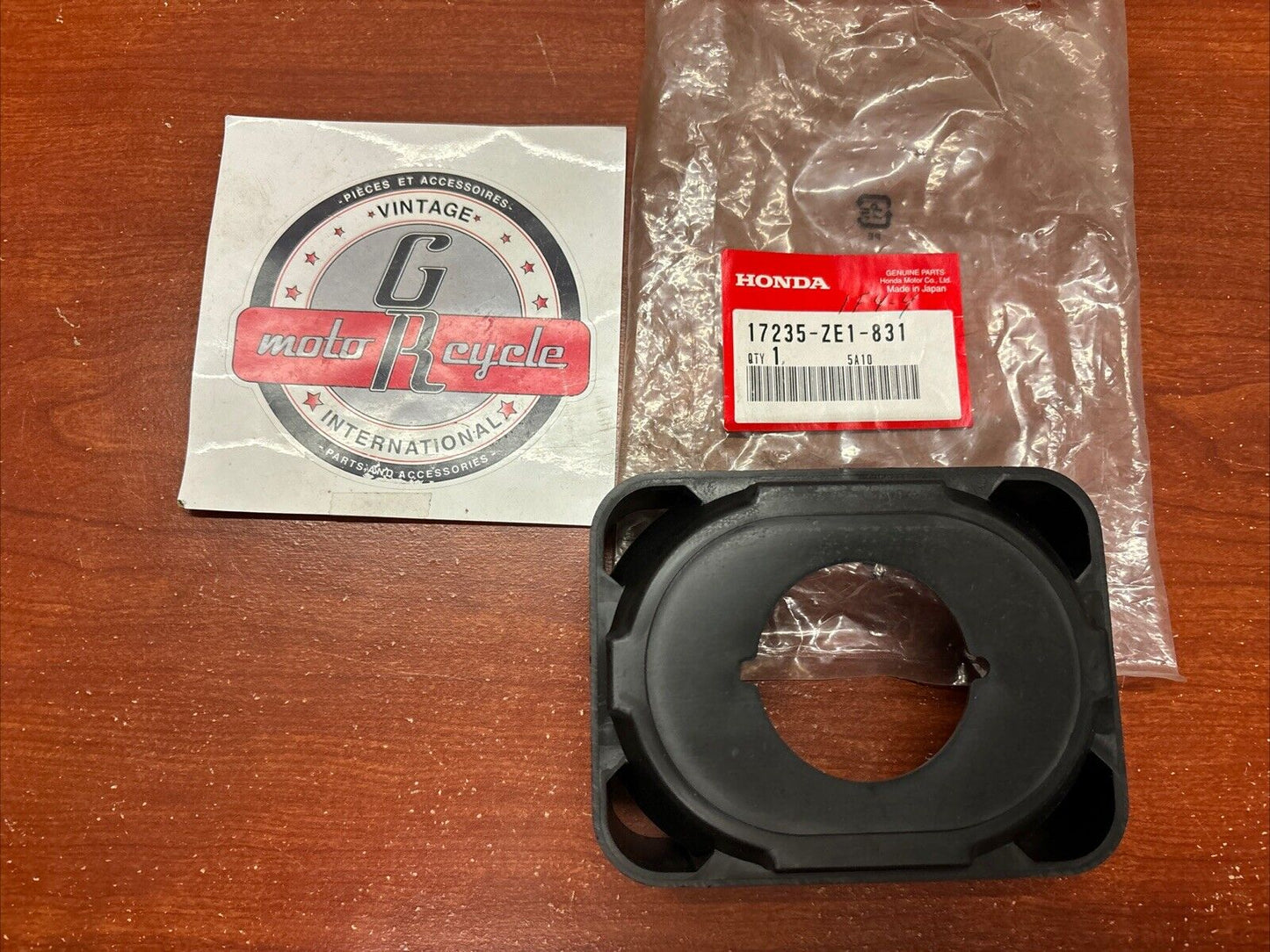 NOS Honda GX120 GX160 FR600 SILENCER NOSE 17235-ZE1-831 H178