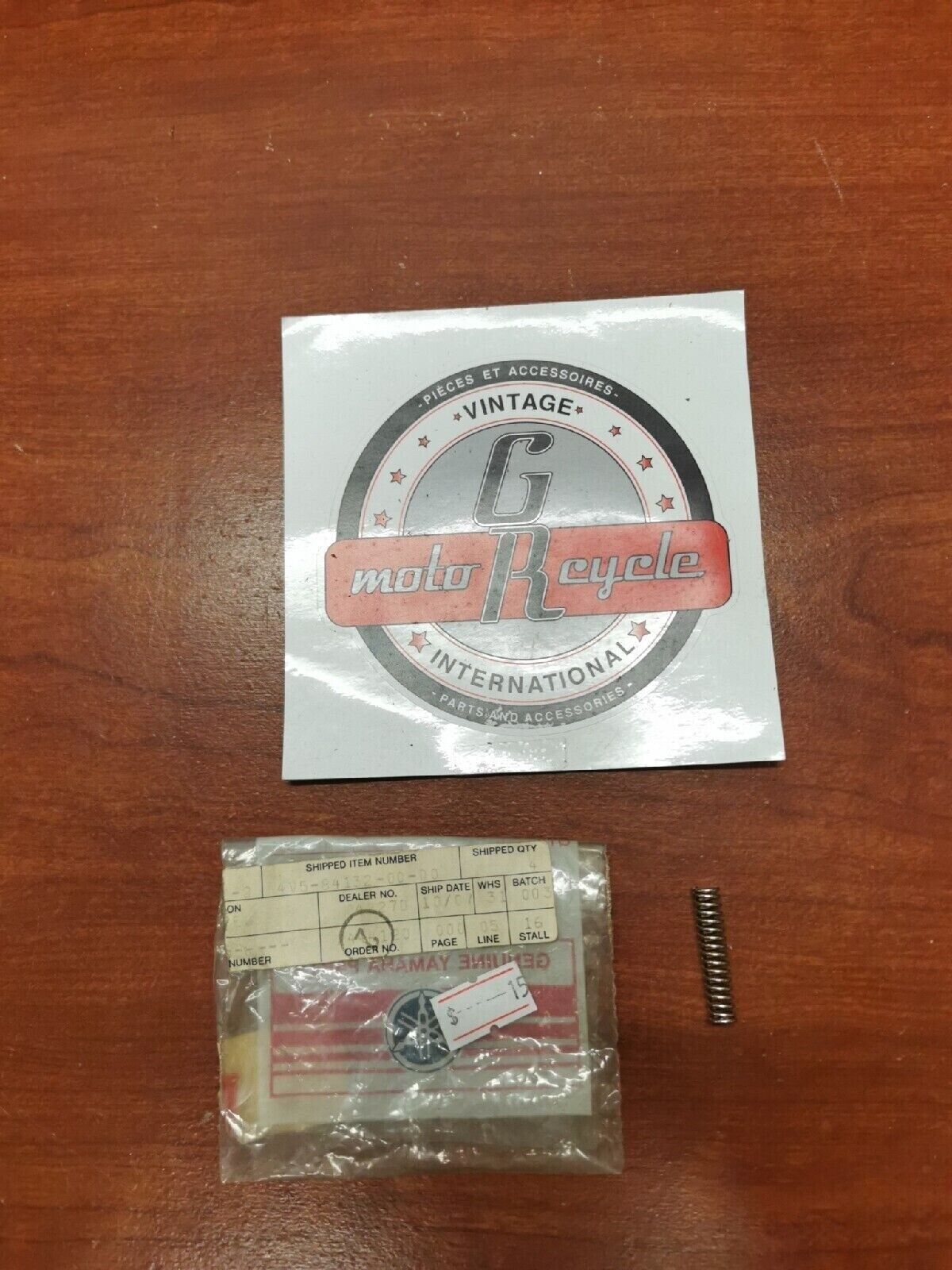 NOS Yamaha IT175 IT250 IT465 SCREW SPRING 4V5-84132-00-00 Y68