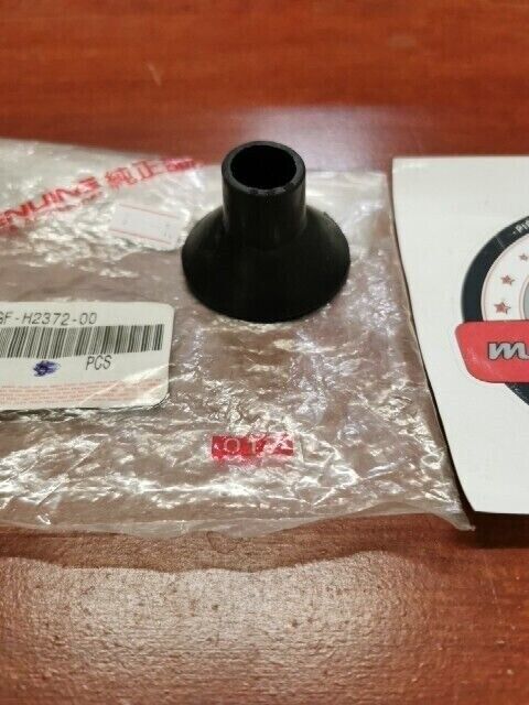 NOS Yamaha CR50Z YA50 YW50 SPARK PLUG CAP SEAL 3GF-H2372-00-00 Y103
