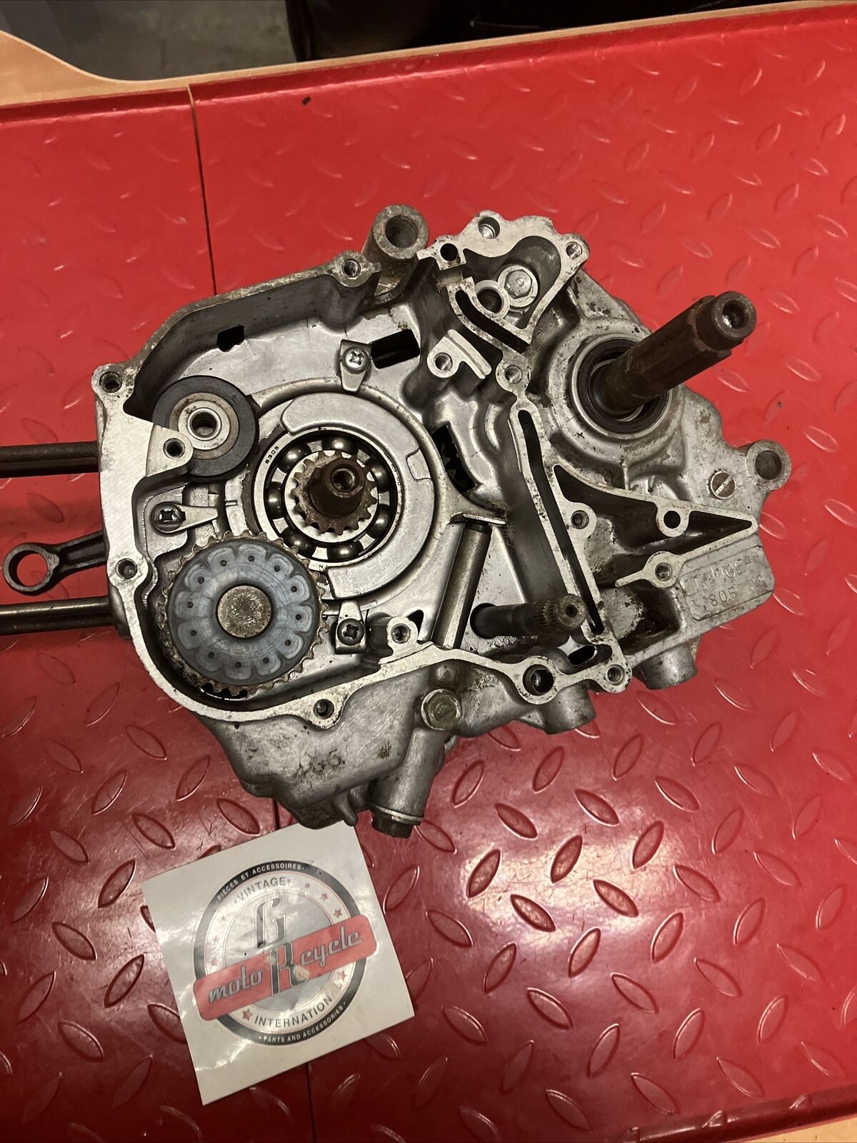 Honda CT90 1977 engine motor crankcase Bottom end crank transmission