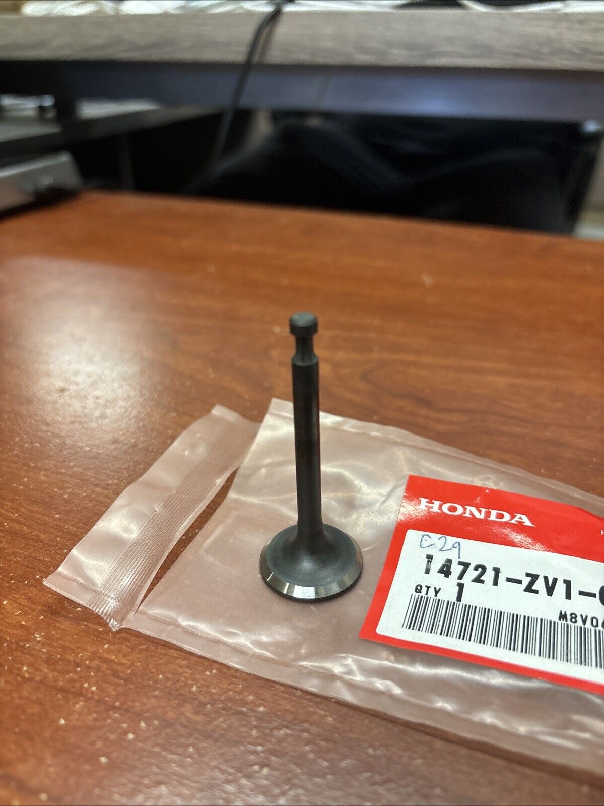 NEW NOS Honda BF5 BF50 EXHAUST VALVE 14721-ZV1-000 H183