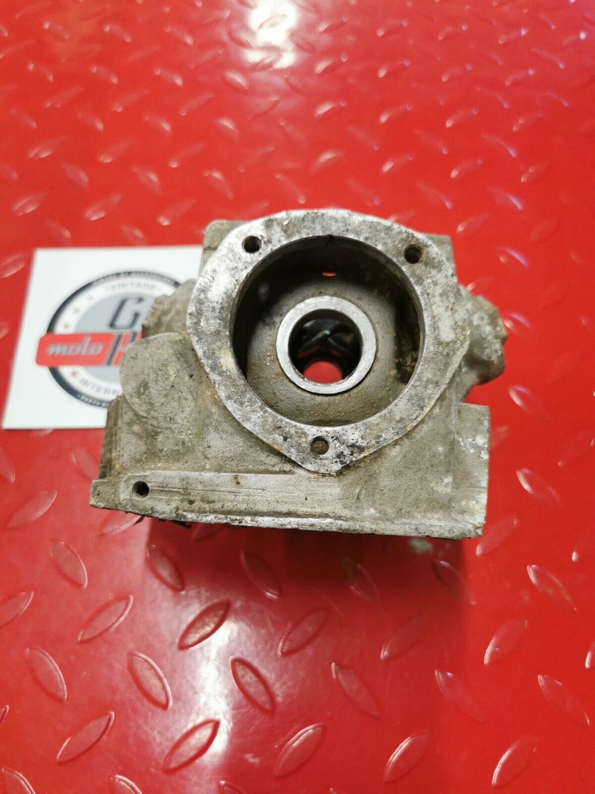 Honda ST90 1973 cylinder head jug barrel cover