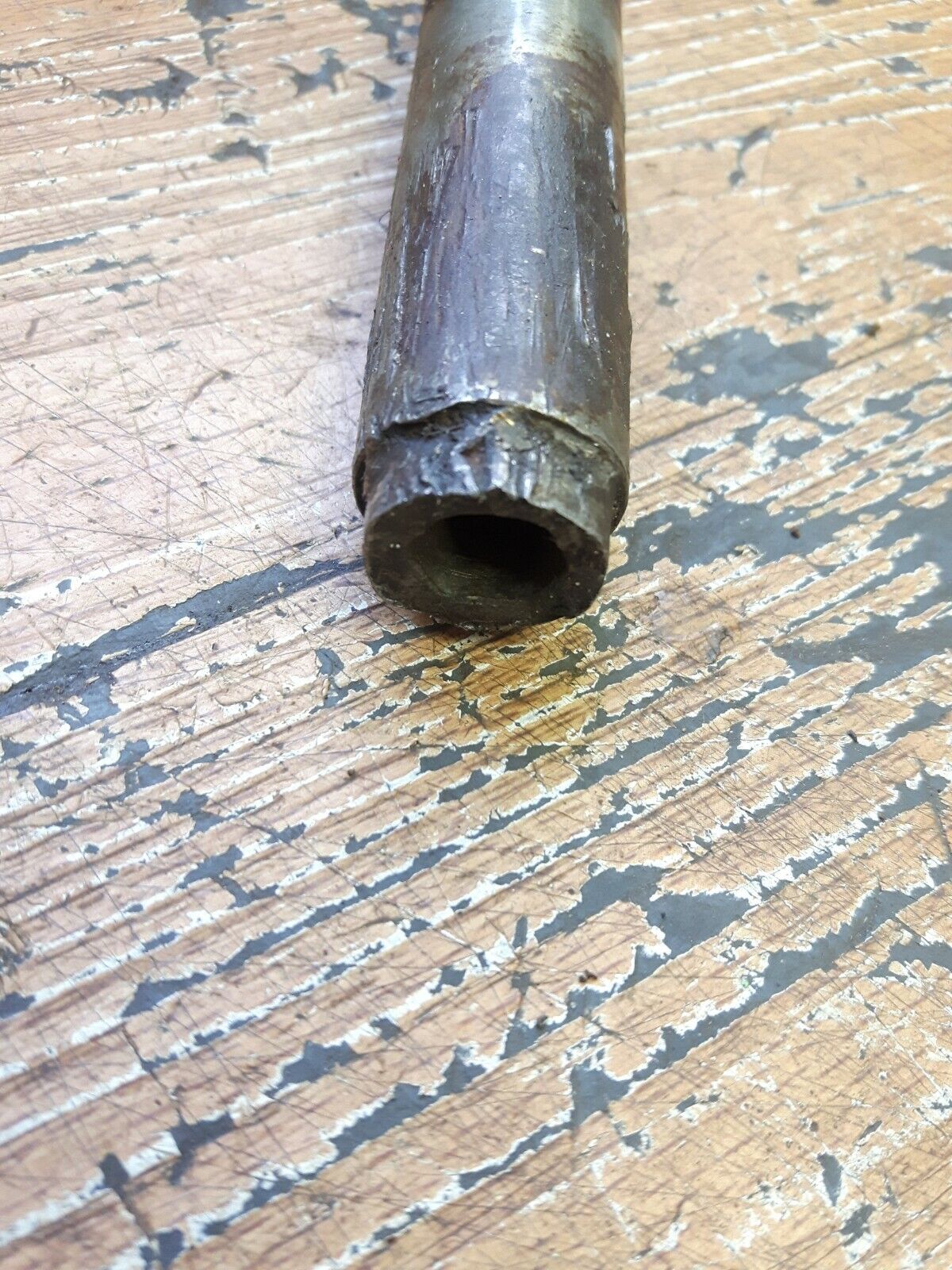 Honda XL250R 1984 front wheel axle bolt XR200R 1981 - 1987 44301-KB7-910 ..