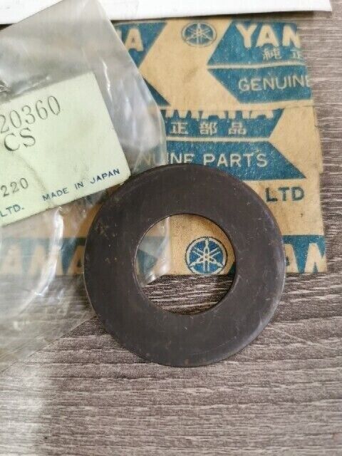 NOS YAMAHA TX750 IT250K YZ465G WR250ZF IT490L WASHER PLATE 90201-20360-00 Y151