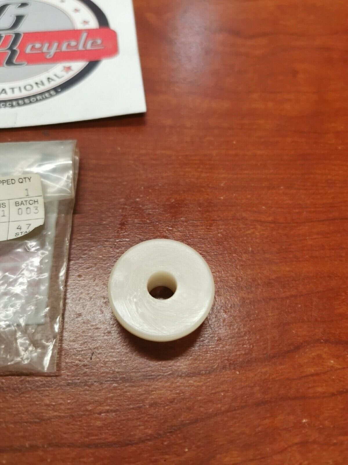 NOS Yamaha BODY FITTING COLLAR 584-84338-60-00 Y68