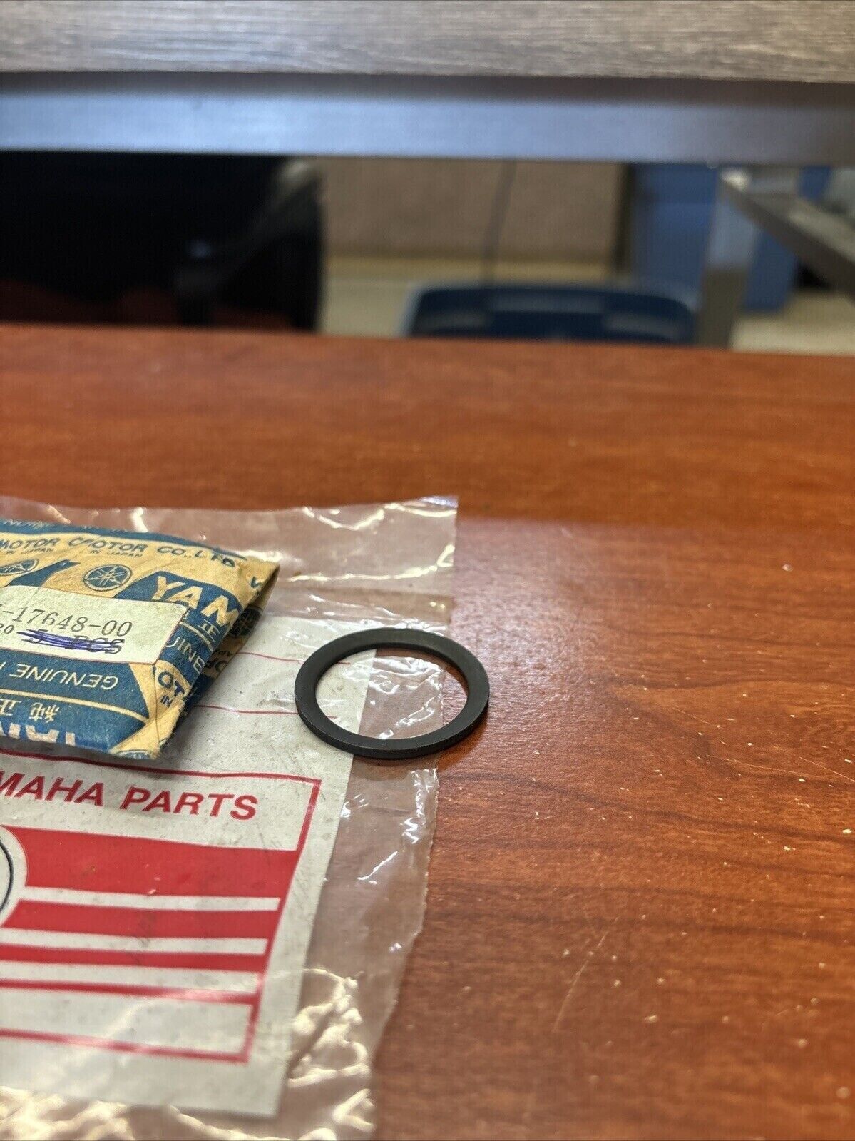 NOS Yamaha SPACER 806-17648-00-00 SUB 90208-28003-00 Y177