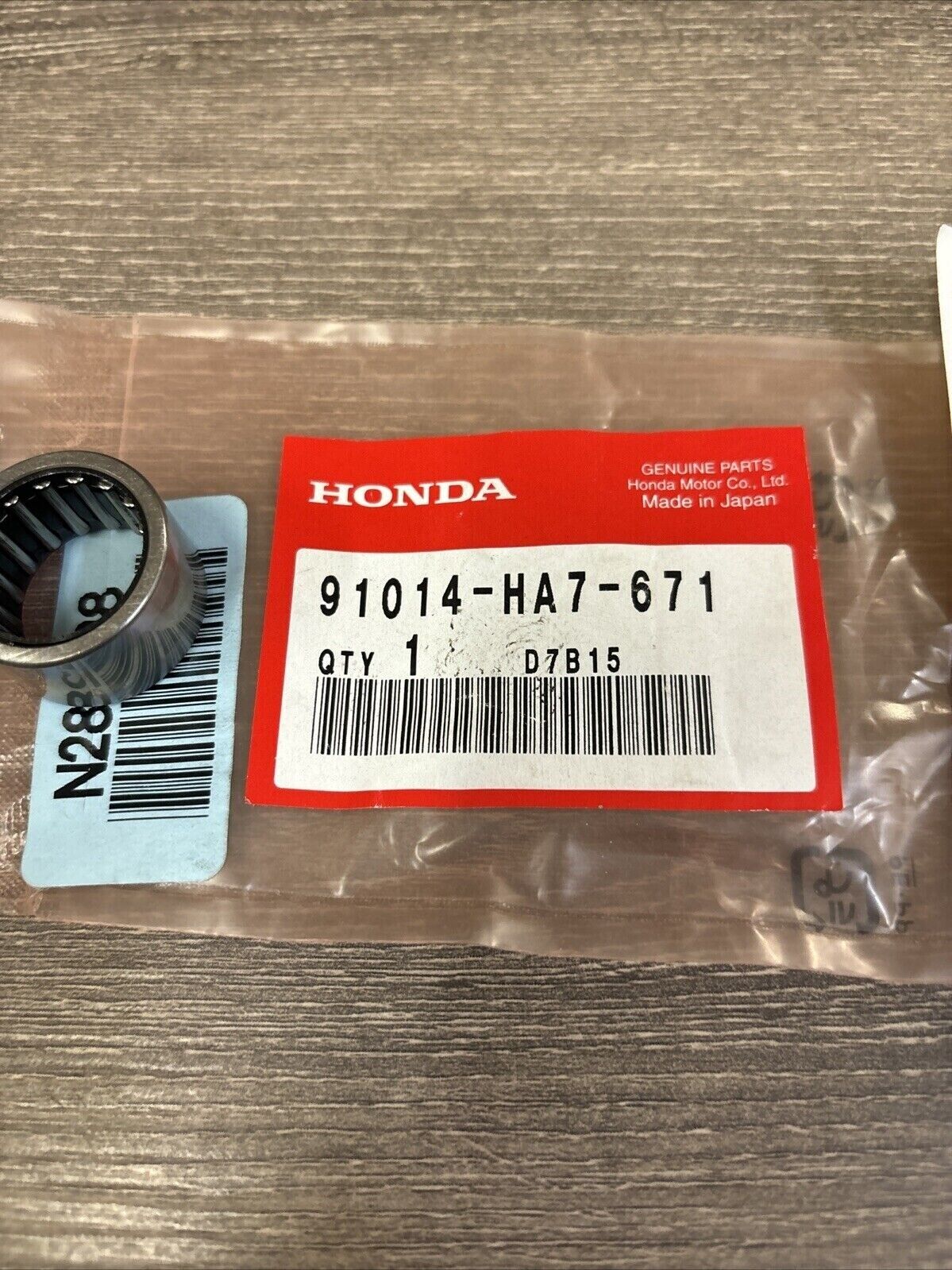 NOS Honda 1986 - 1993 TRX350 D NEEDLE BEARING 20X28X16 91014-HA7-671 H127