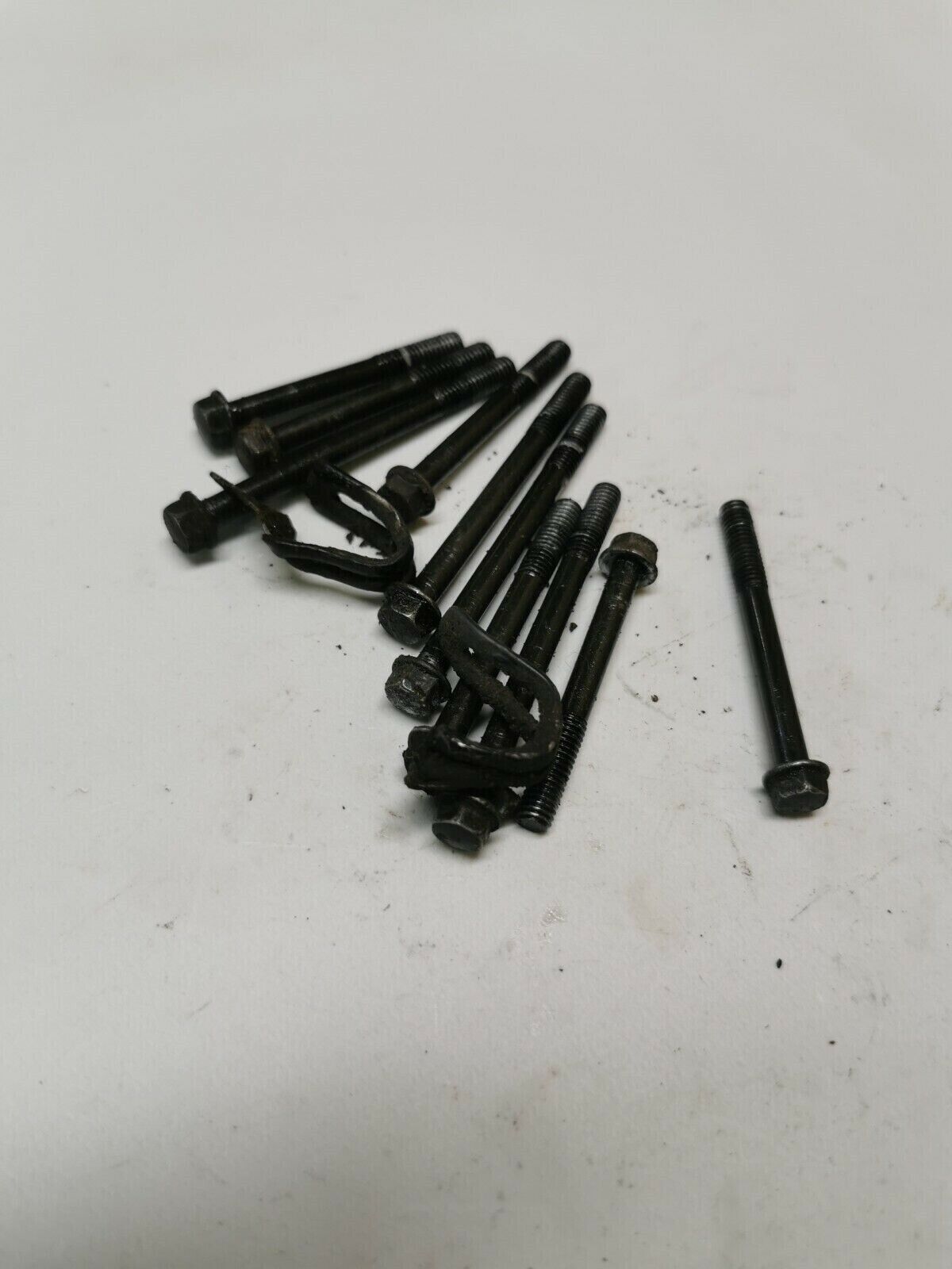 Honda CR250R 1985 motor engine bottom end crankcase / cover bolt hardware