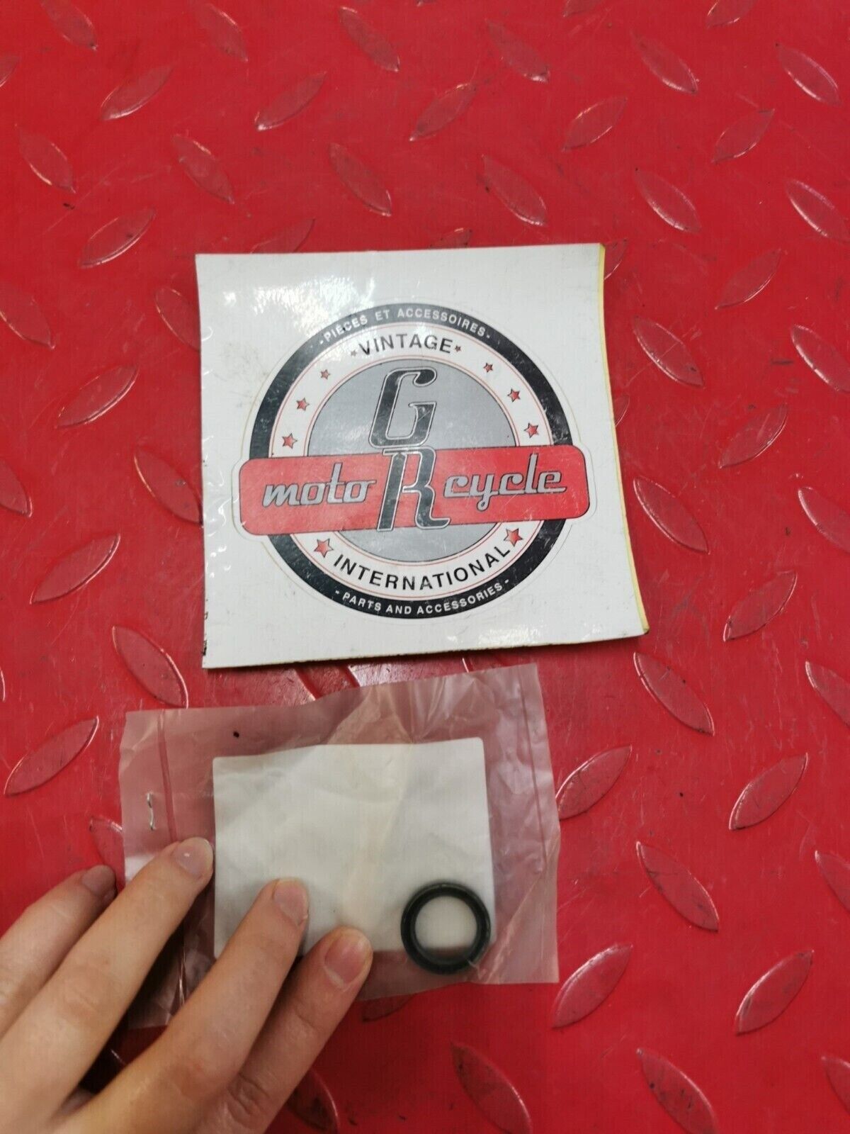 NOS Honda ATC250  MT250 CR250 CR480 CR450 XL250 DUST SEAL 91251-964-000 H27