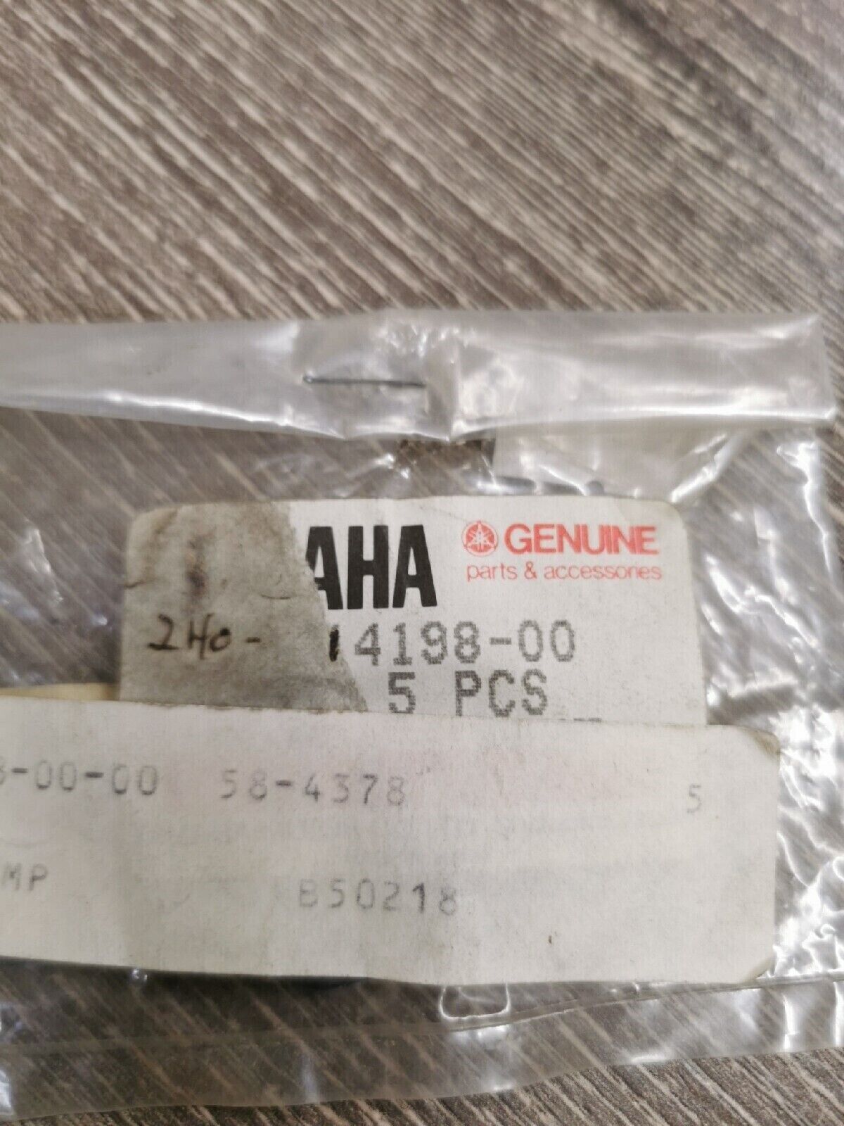 NOS YAMAHA SR500 gasket 2H0-14198-00  Y57