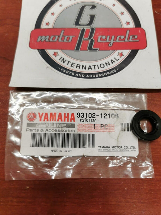 NEW NOS Yamaha XVS95 XVS13 YFM225 YFM70 YFM700 YXZ10 OIL SEAL 93102-12106-00 Y99