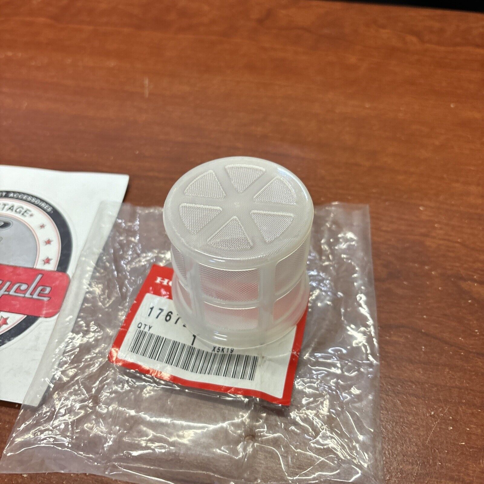 NOS Honda GX390 GX620 FUEL FILTER 17672-899-000 H164