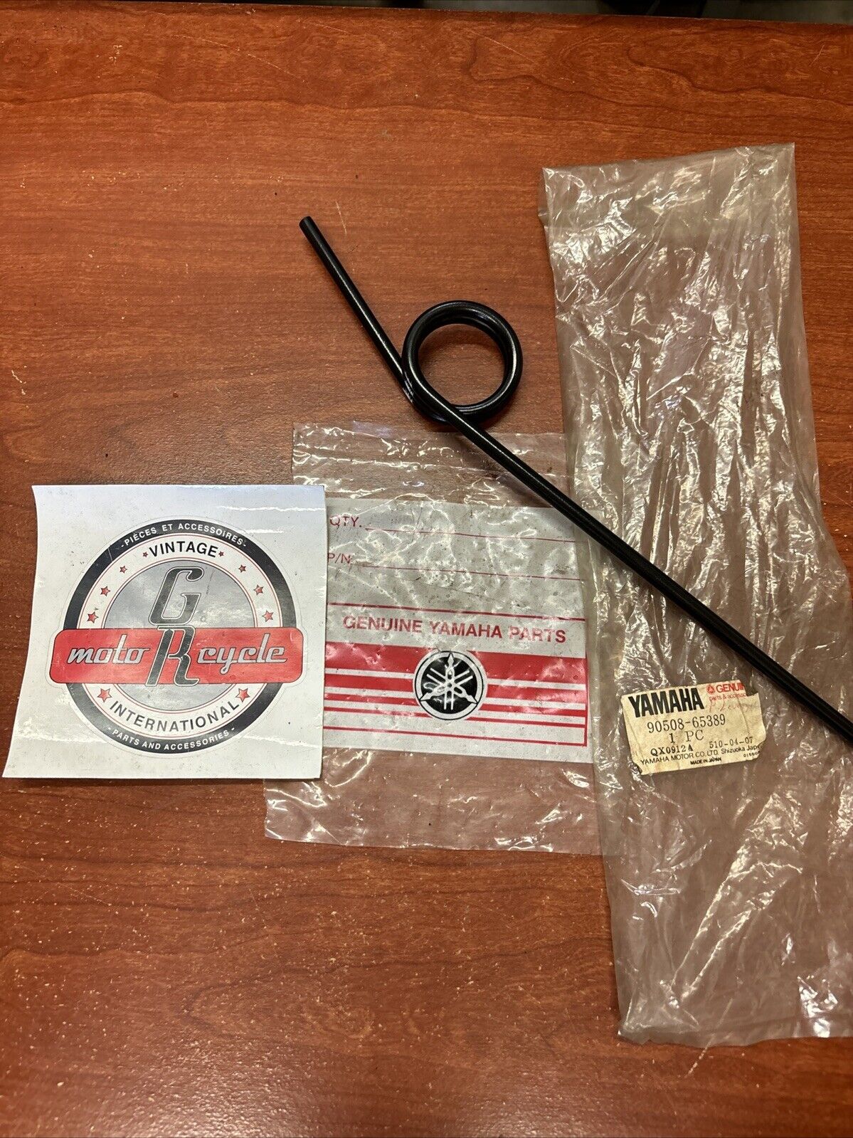 NOS Yamaha 1979 1980 EC540 TORSION SPRING 90508-65389-00 Y184