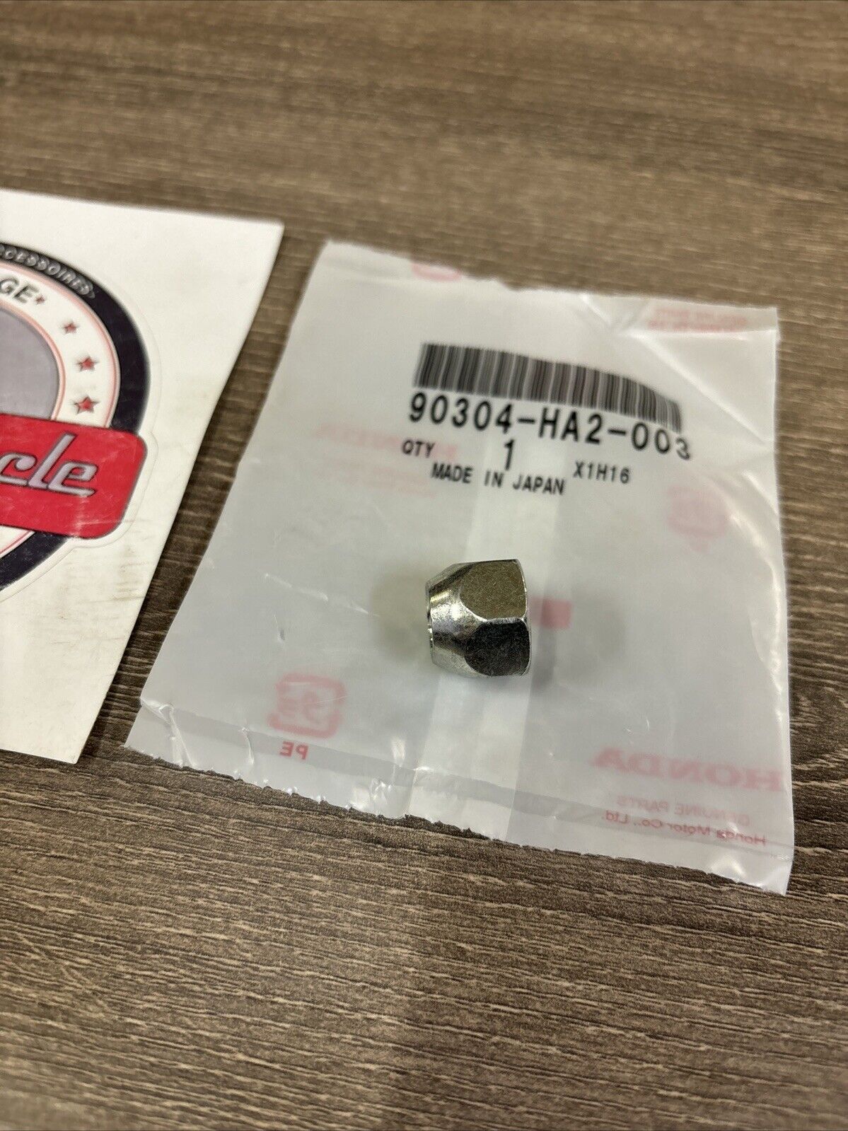 NOS Honda ATC200X ATC250R TRX250 EX R X WHEEL CLIP NUT 90304-HA2-003 H130