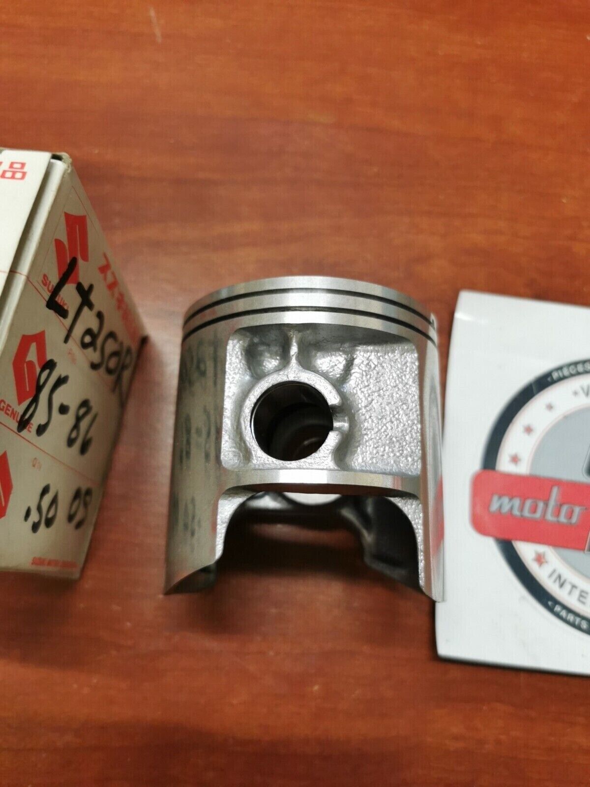 NOS SUZUKI 1985 1986 LT250R PISTON 0.50 12110-19A01-050 SUB. 12103-19810-050 S30