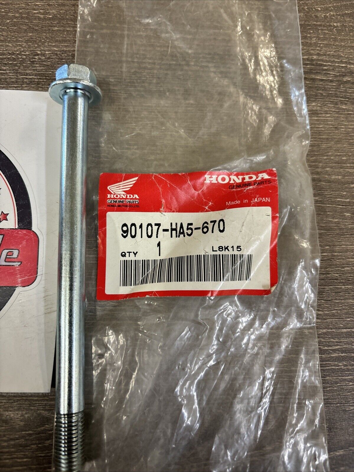 NOS Honda 1986 ATC350X FLANGE BOLT 10X135 90107-HA5-670 H135