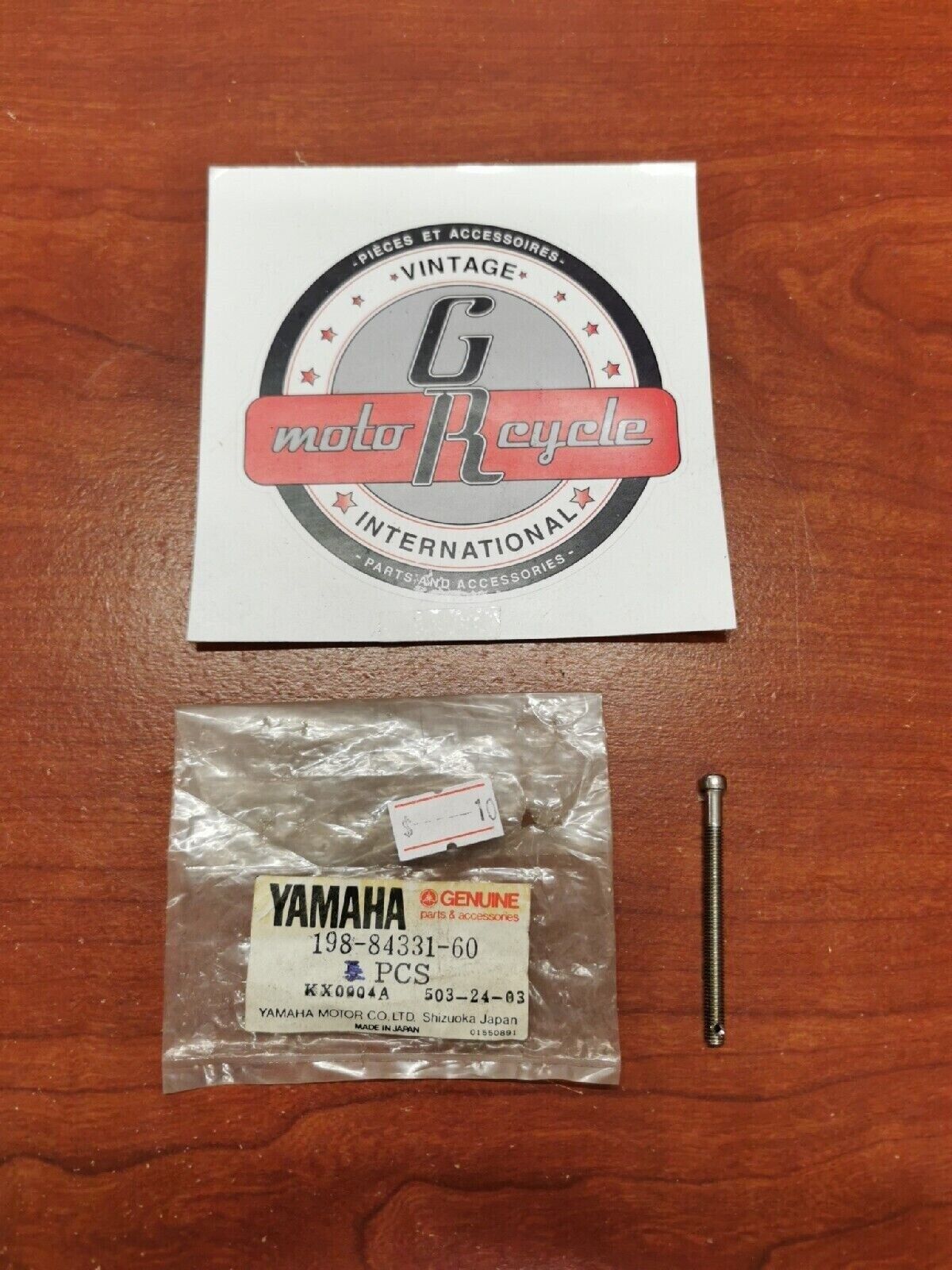 NOS Yamaha HEAD & TAIL LAMP RIM ADJUSTING SCREW 198-84331-60-00 Y70