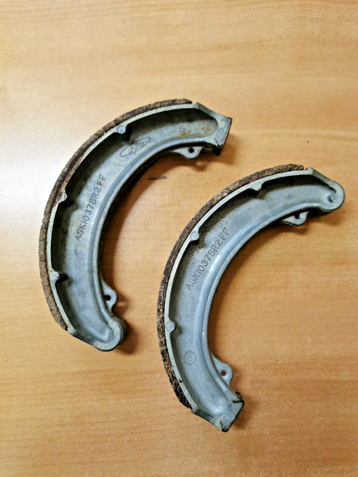 NOS HONDA CB360 CB350 CL360 CL350  SHOE   RR  BRAKE 43120-286-000  H23