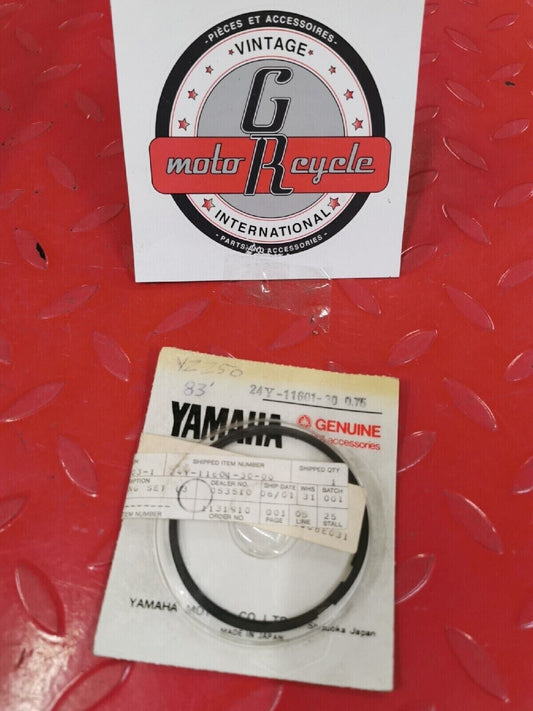NOS YAMAHA   YZ250 1983  PISTON RING SET 0.75 24Y-11601-30  Y51
