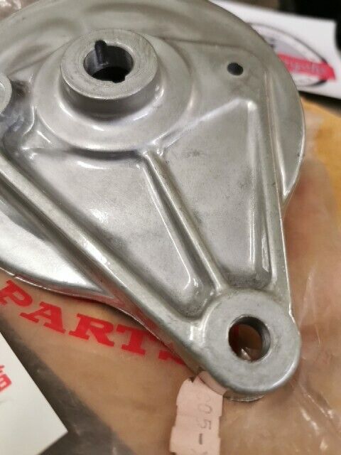 NOS HONDA CB100 1970 - 1972 CL100 CB125S1 PANEL REAR BRAKE 43100-107-000 H88