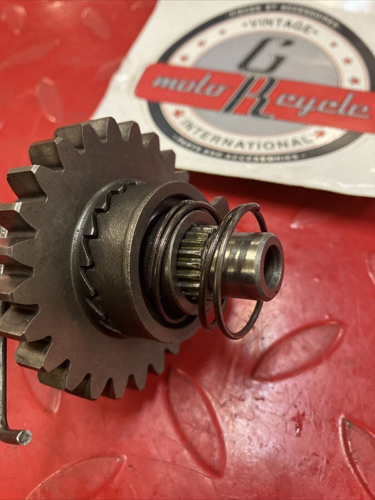 Honda CR125R 1984 kickstarter kick starter spindle shaft gear 28251-KA3-710 3