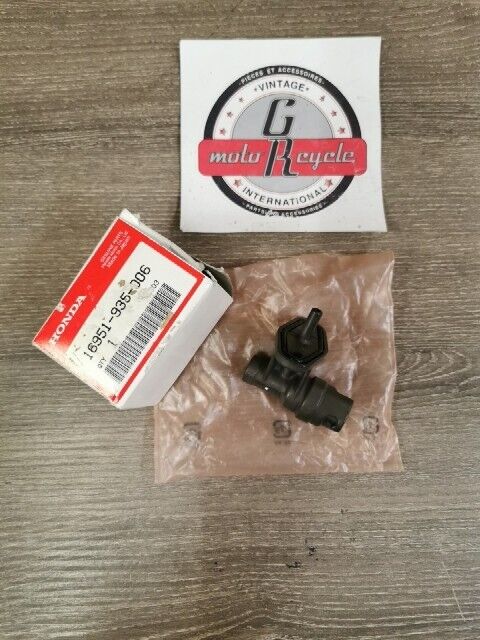NOS HONDA OUTBOARD 7.5HP B75K3 BF75Z JOINT A FUEL CONSENT 16951-935-006 H85