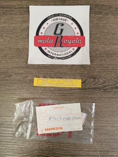 NOS HONDA VF1000R VF700S CX650T 1983 LABEL FRONT FORK CAUTION 87517-MB0-770 H100