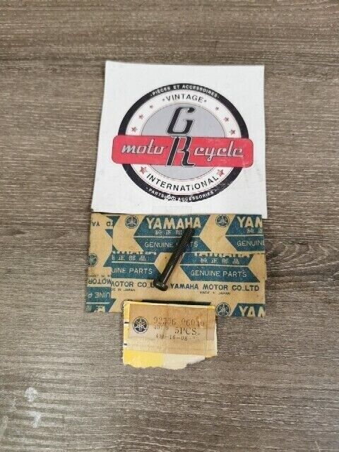 NOS YAMAHA  EC340H TTR225SC YZ85S TTR225M XT225H SCREW PAN 92506-06040-00 Y151