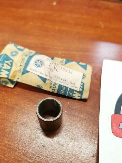 NOS Yamaha TX750 COLLAR (USE WITH 93311-42009 BEARING) 90387-16234-00 Y111