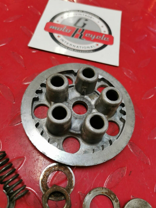 Suzuki RM125 1982 clutch parts pressure plate 