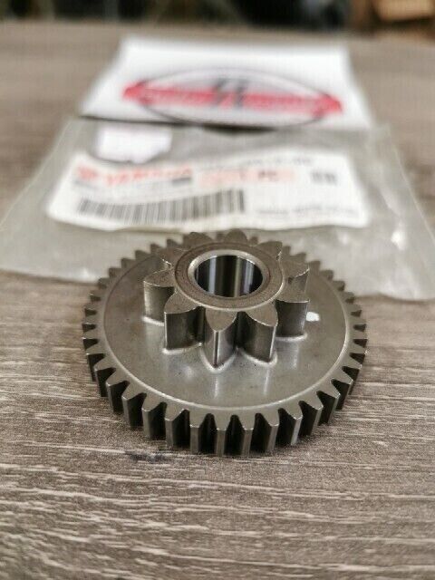 NOS YAMAHA SR125 1992 - 1998 TW200 GEAR IDLER 1 2HT-15512-00-00 Y104