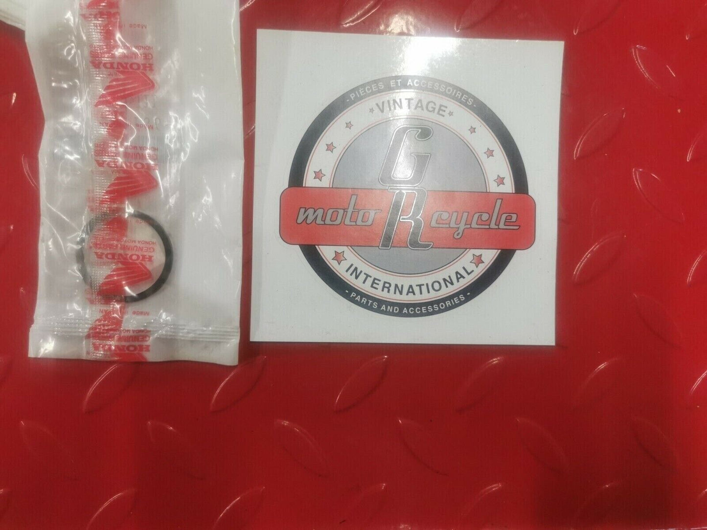 NOS Honda CR80 VTR250 CB750 CB650 VF700 DUST SEAL 45109-166-006 H3
