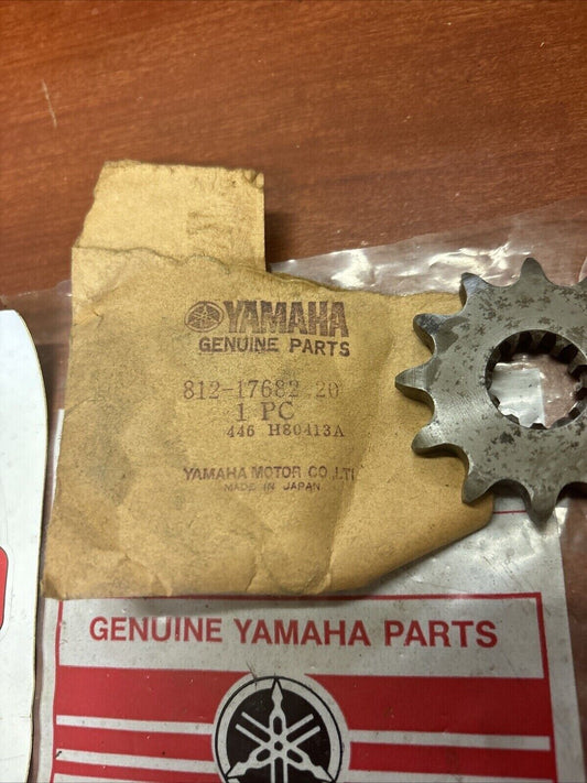 NOS Yamaha BR250 CF300 ET250 ET300 CHAIN DRIVE SPROCKET 12T 812-17682-20-00 Y177