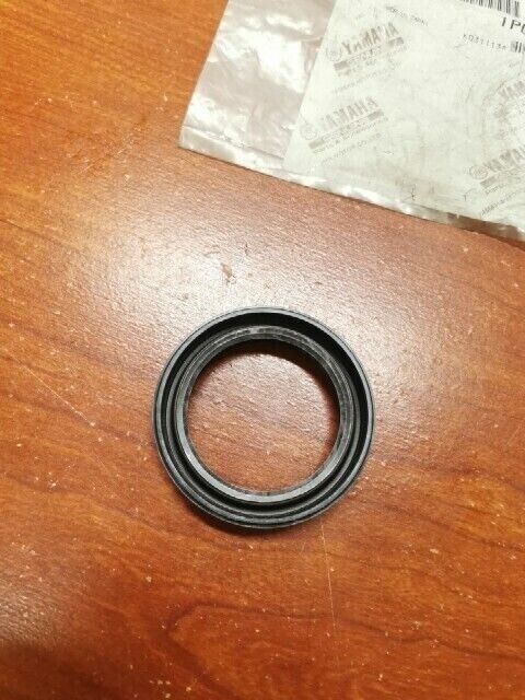 NOS Yamaha YZ85 YZ80 YZ65 YX600 FZ600 XJ650 XJ750 OIL SEAL 4ES-23145-00-00 Y102