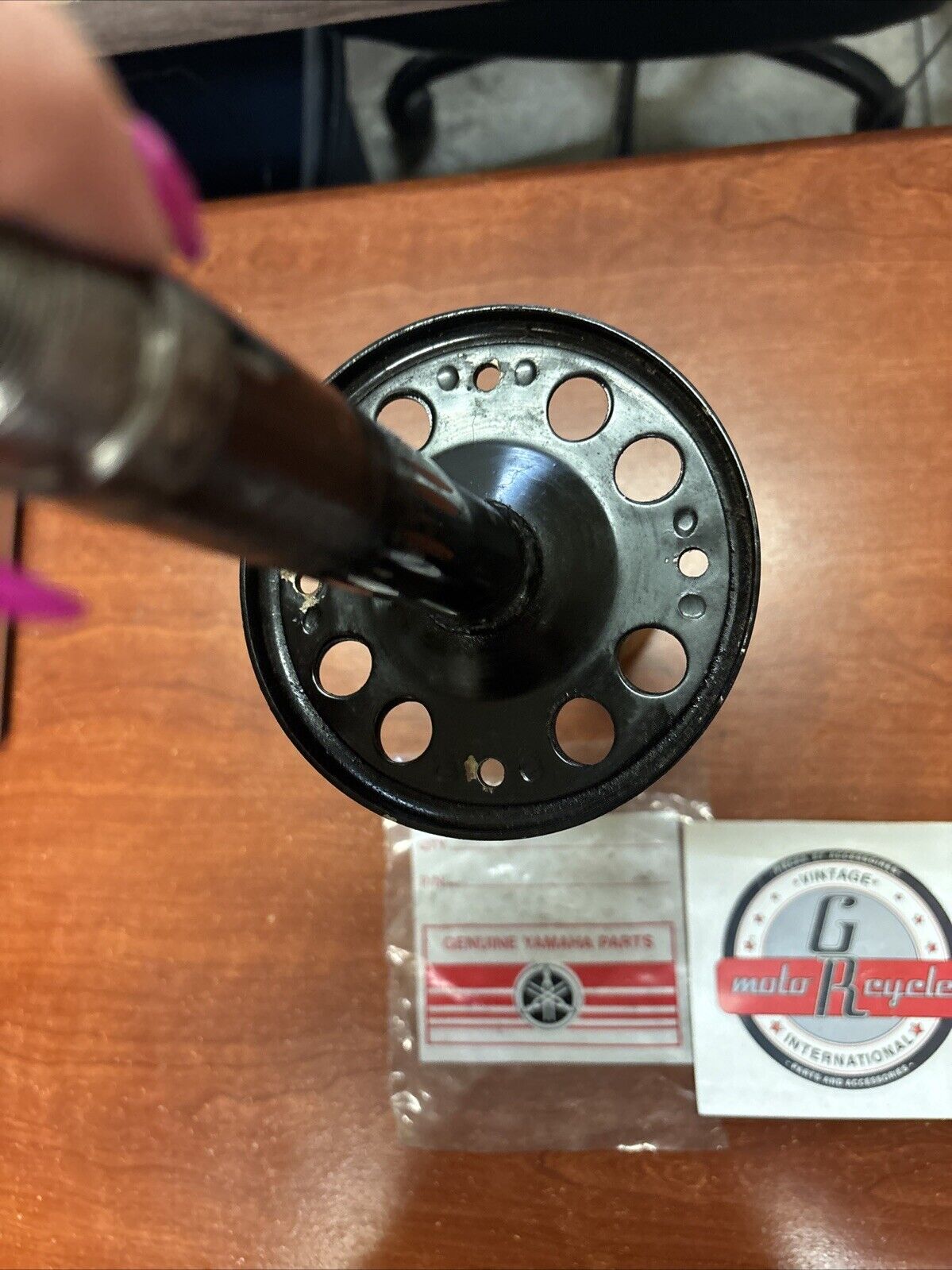 NOS Yamaha GP246F GP292F GS300 SM292 REAR AXLE 853-47520-01-00 Y183