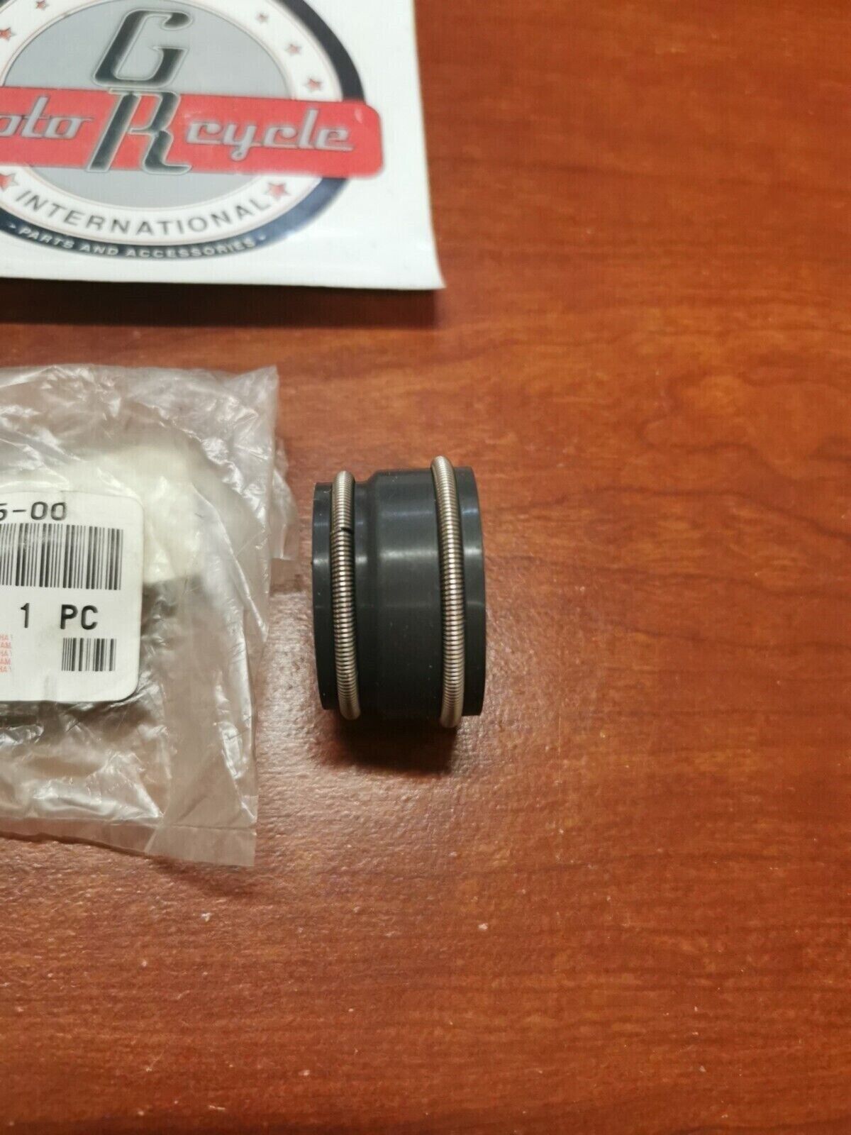 NOS Yamaha YZ125 EXHAUST JOINT 4JY-14615-00-00 Y87