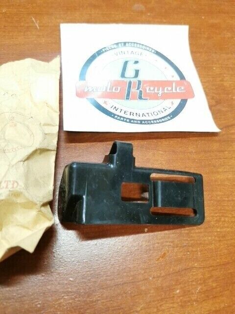 NOS Honda XL250 XL350 K2 K3 K4 BATTERY COVER 31532-385-000 H75