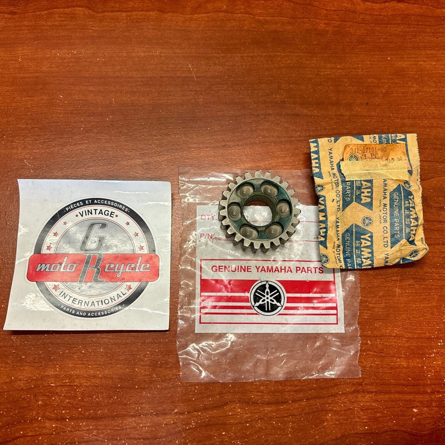 NOS Yamaha TX650 TX750 XS1 5TH PINION GEAR 341-17151-03 SUB 341-17151-02-00 Y172
