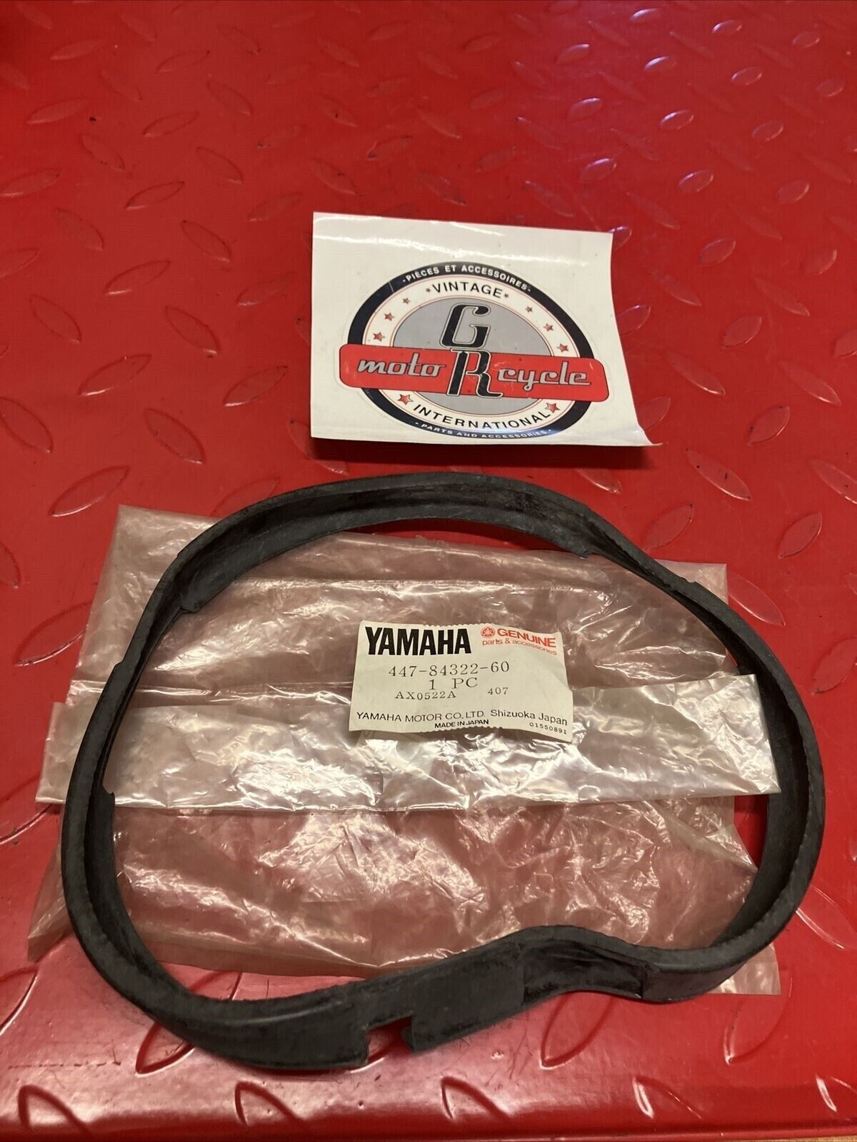 NOS YAMAHA XS650 TX650 HEADLIGHT LENS GASKET 447-84322-60-00 Y59