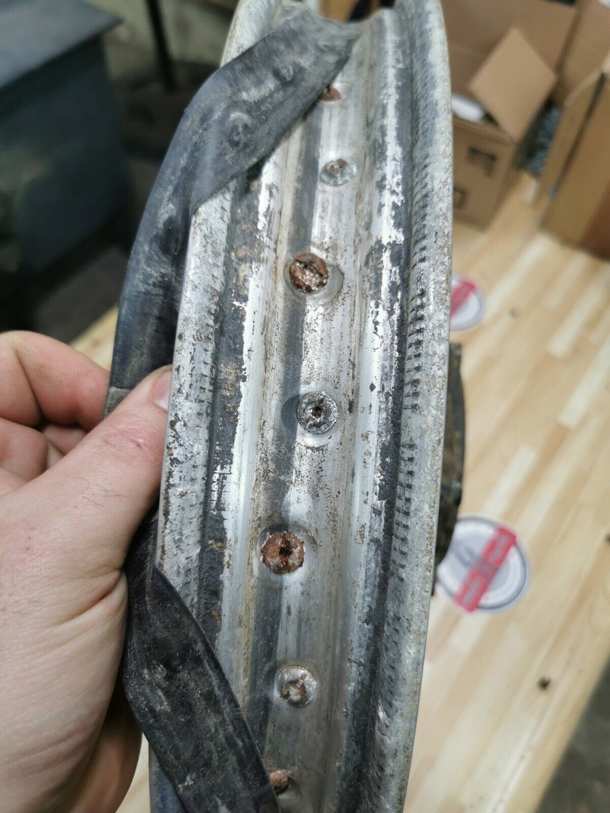 Suzuki RM125 1984 rear back wheel hub rim 64110-01B02