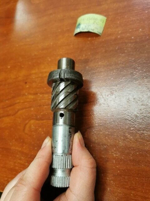 NOS Yamaha DS7 R5 RD250 RD350 KICK AXLE 278-15660-01-00 SUB 278-15660-00-00 Y122